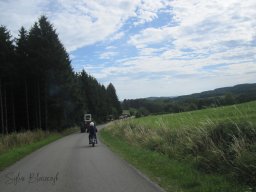 2025-07-20_Motorbike-Emotion_Encadrement-Tracteurs_Manhay