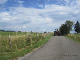 2025-07-20_Motorbike-Emotion_Encadrement-Tracteurs_Manhay